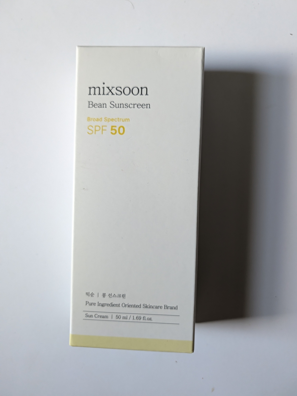 Bean Sunscreen SPF 50 - White with Yellow Accents